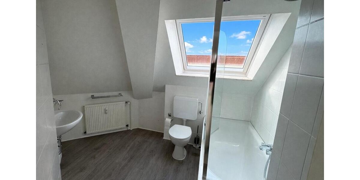 Dachgeschoßwohnung Wuppertal Dornap - 2 Zimmer, 65 m&sup2;, 159.000&euro; | Angebot:24541296