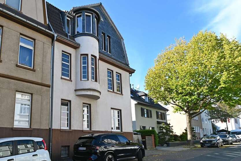 Haus zum Kaufen in Essen 650.000 € 245 m² 11 zimmer