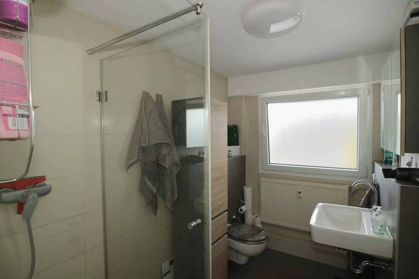 Ruhig, gut angebunden, grün - 3-Zimmer-Wohnung mit Balkon!