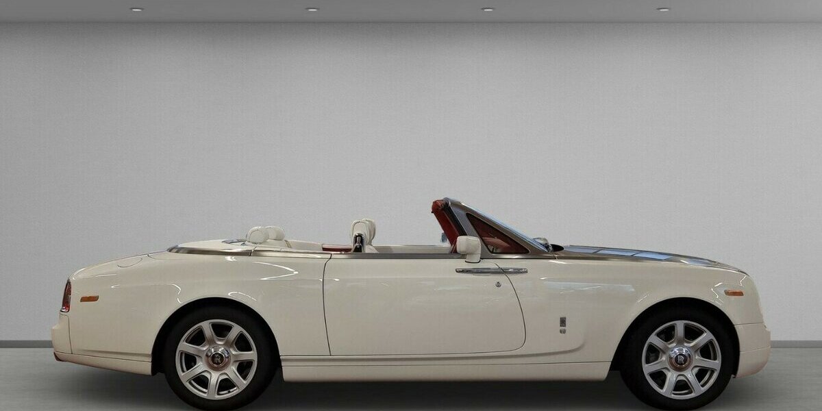 Rolls Royce Phantom Drophead Bespoke Spezial 21.800 km 195.000 € HAAN 42781