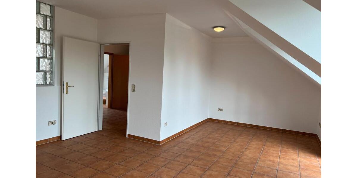 Maisonettenwohnung Pulheim - 3 Zimmer, 159 m&sup2;, 1.600&euro; | Angebot:27591086