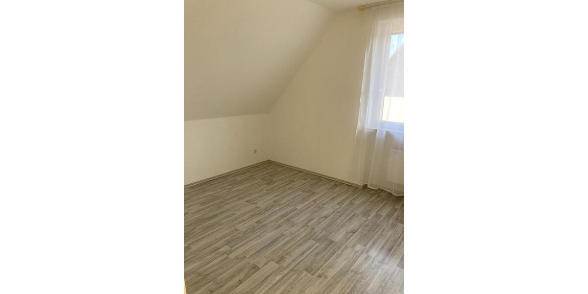 Dachgeschoßwohnung Ratingen Tiefenbroich - 2 Zimmer, 60 m&sup2;, 700&euro; | Angebot:25932966