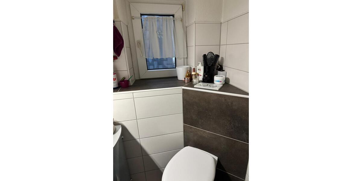 Dachgeschoßwohnung Velbert - 3 Zimmer, 60 m&sup2;, 600&euro; | Angebot:24254934