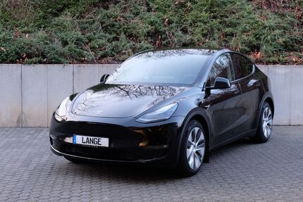 Tesla Model Y 24.000 km 40.980 &euro; Köln 50996