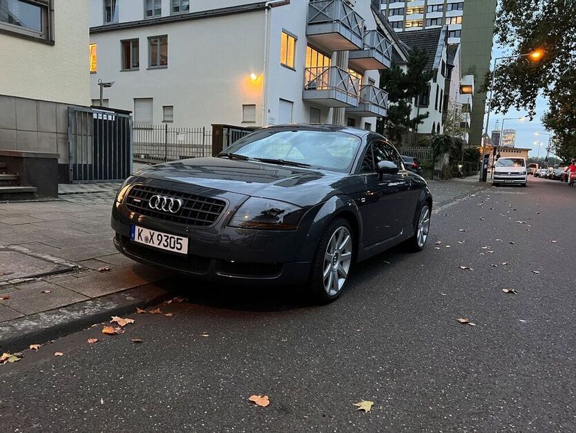 TT