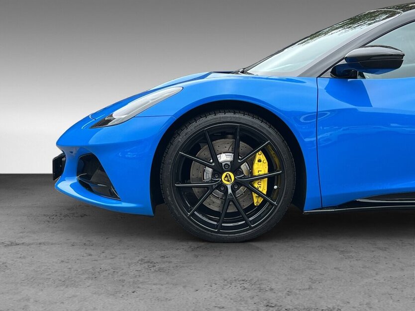 Lotus Emira First Edition I4 DSG Kamera Black KEF 5.171 km 70.900 € Wuppertal 42327