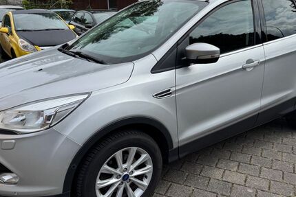 Ford Kuga 116.000 km 10.499 &euro; Neuss 41462
