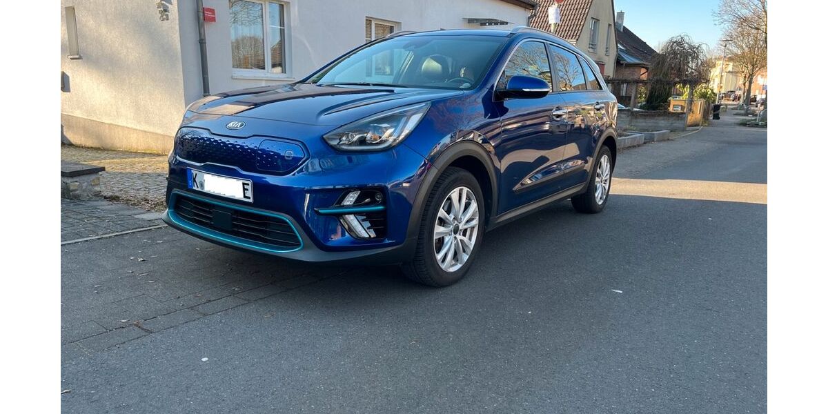 Kia Niro 49.500 km 18.500 &euro; Köln 50765
