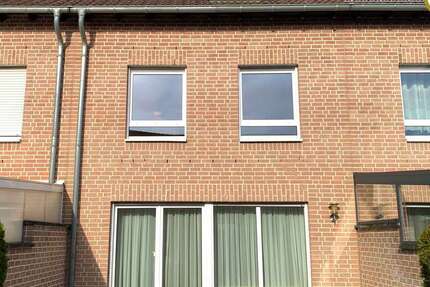 Haus zum Mieten in Langenfeld (Rheinland) 1.750 € 148.12 m²