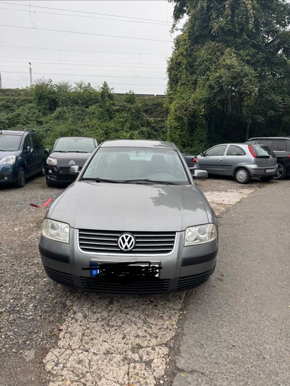VW Passat 121.655 km 2.500 € Köln 50735