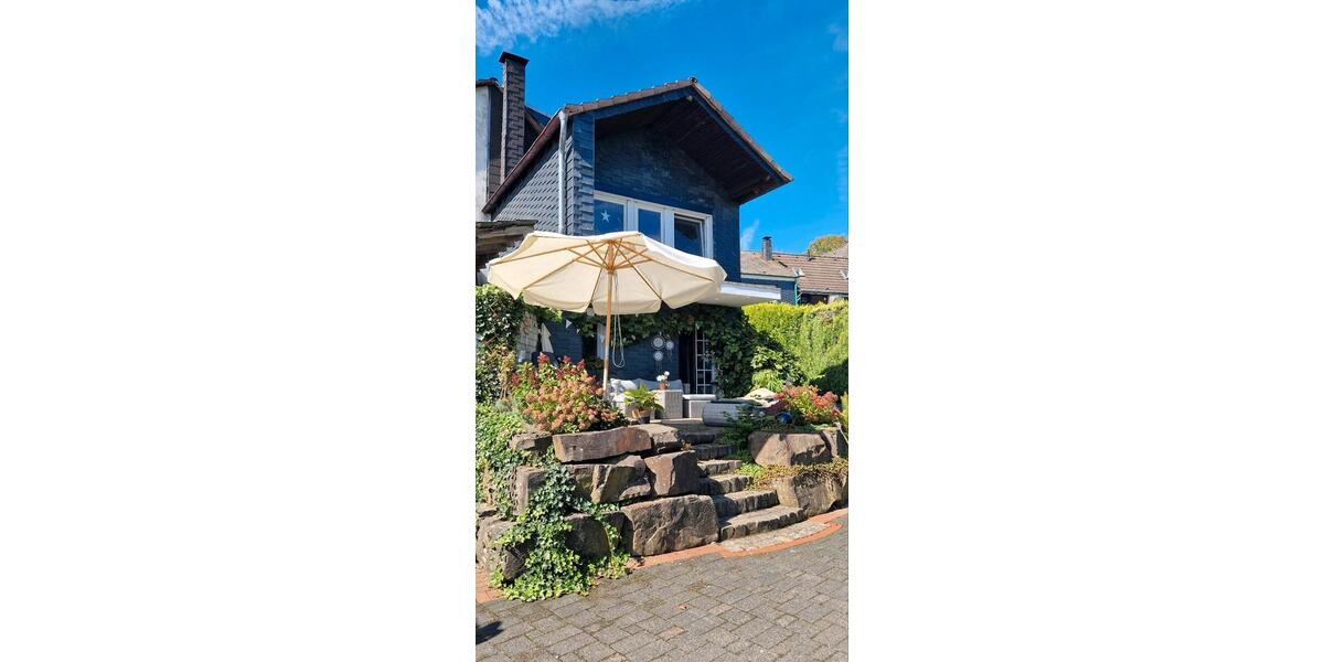 Doppelhaushälfte Wermelskirchen - 8 Zimmer, 170 m&sup2;, 449.000&euro; | Angebot:26066033