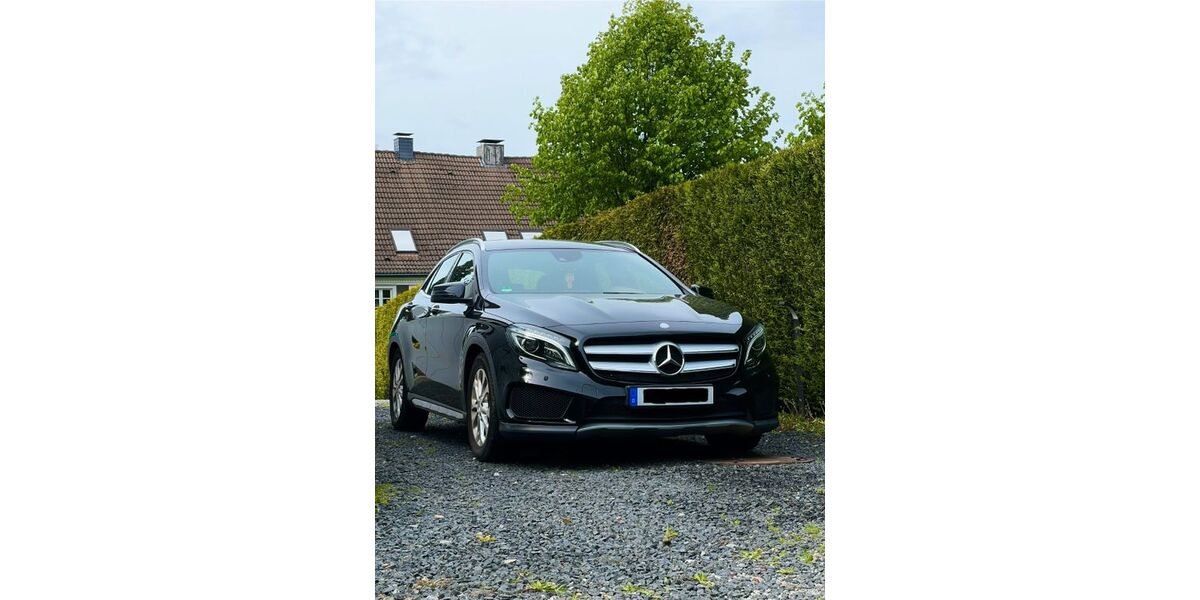 Mercedes-Benz GLA 250 105.000 km 20.850 &euro; Sprockhövel 45549