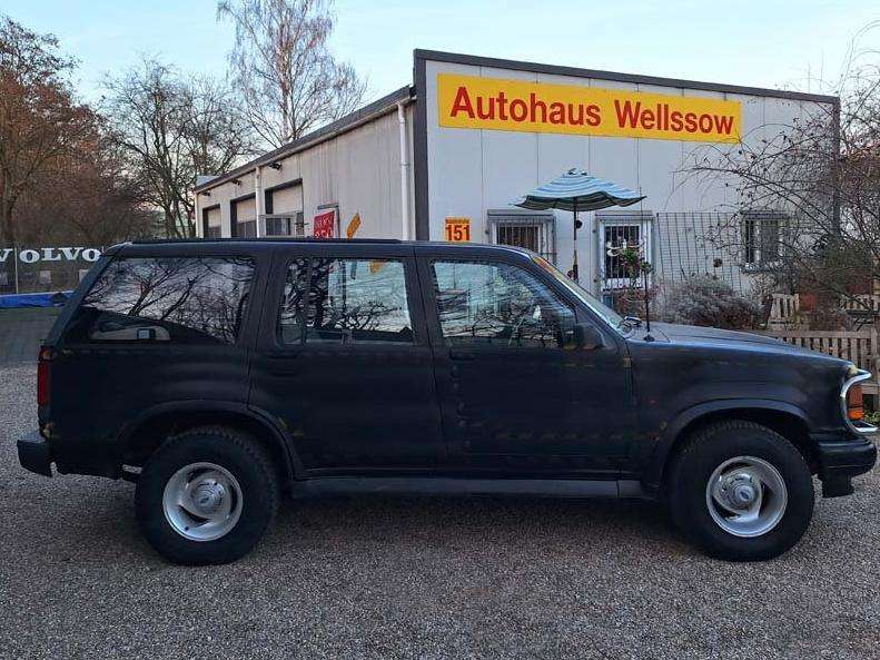 Ford Explorer 248.000 km 4.900 &euro; Köln Porz-Grengel 51147