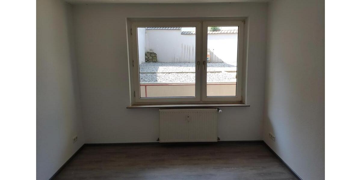 Erdgeschoßwohnung Wuppertal Elberfeld - 1 Zimmer, 30 m&sup2;, 330&euro; | Angebot:24703849