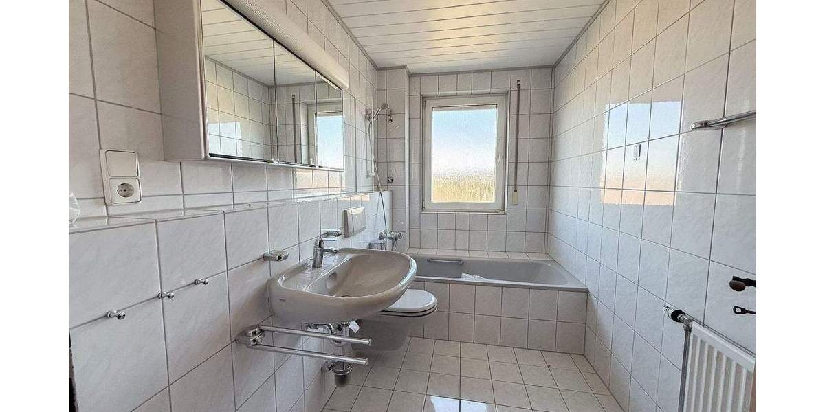 Etagenwohnung Wuppertal Langerfeld - 3 Zimmer, 82 m&sup2;, 182.000&euro; | Angebot:24462140