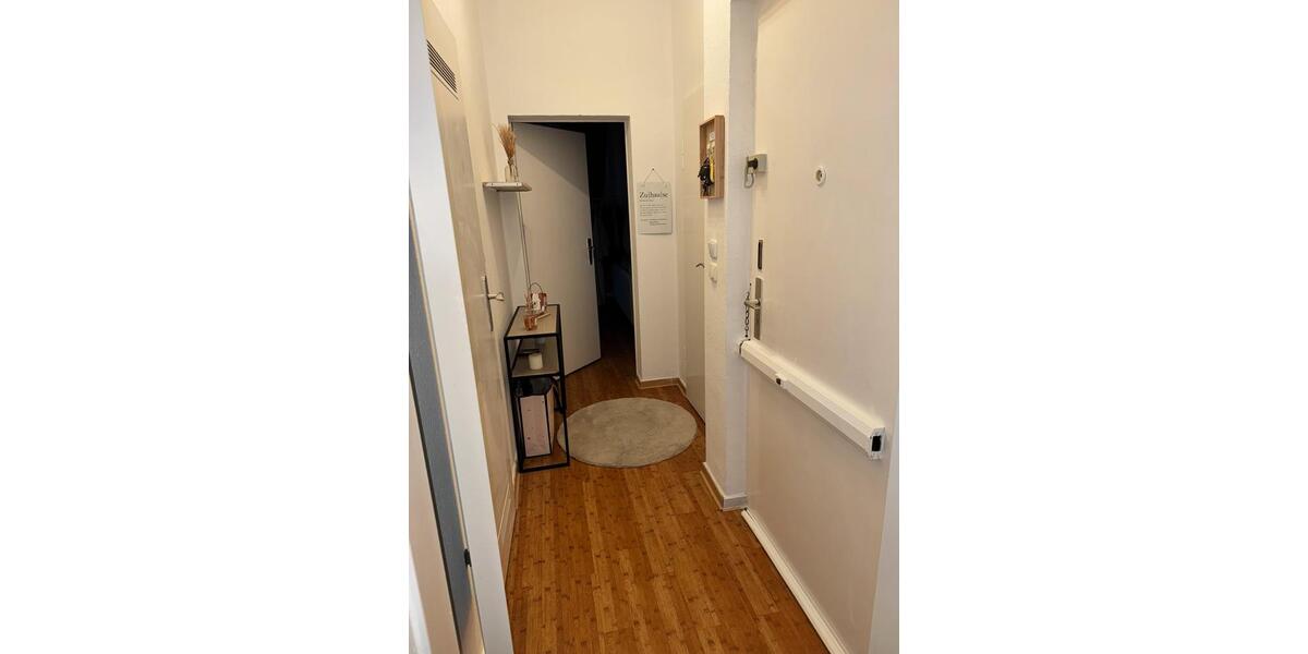 Etagenwohnung Köln Mülheim - 1 Zimmer, 37 m&sup2;, 652&euro; | Angebot:26001682