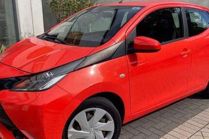 Toyota Aygo 82.500 km 6.900 € Düsseldorf 40233