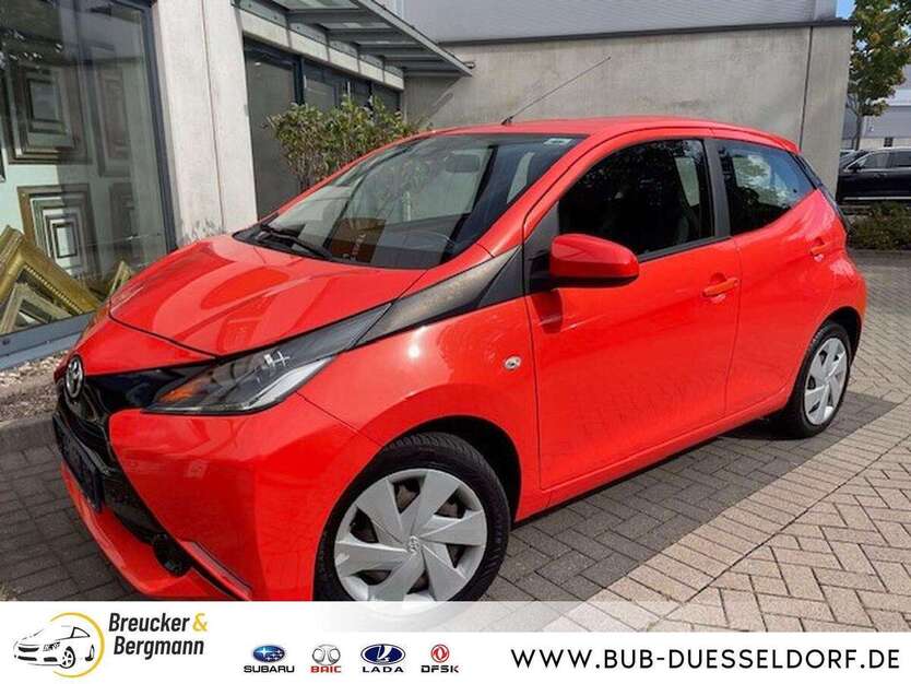 Toyota Aygo 82.500 km 6.900 € Düsseldorf 40233