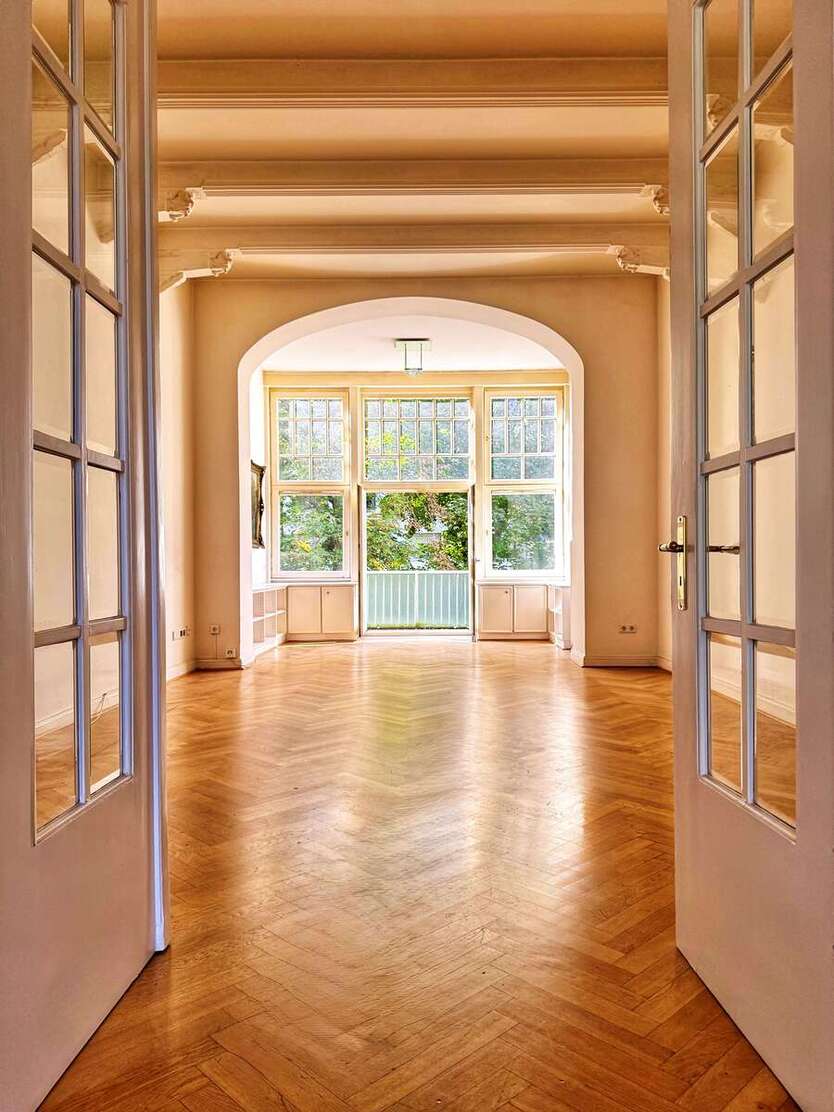 Haus zum Kaufen in Düsseldorf 5.300.000 € 530 m² 17 zimmer