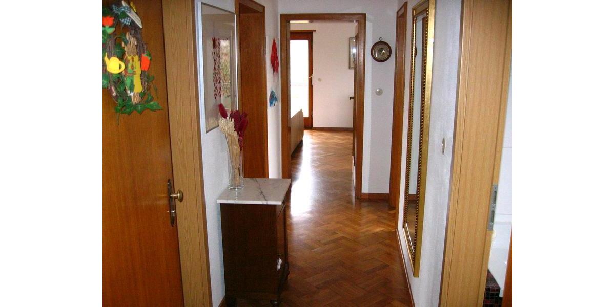 Etagenwohnung Neuss Gnadental - 3 Zimmer, 82 m&sup2;, 285.000&euro; | Angebot:24298859