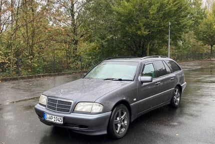 Mercedes-Benz C 250 358.000 km 8.000 &euro; Düsseldorf 40595