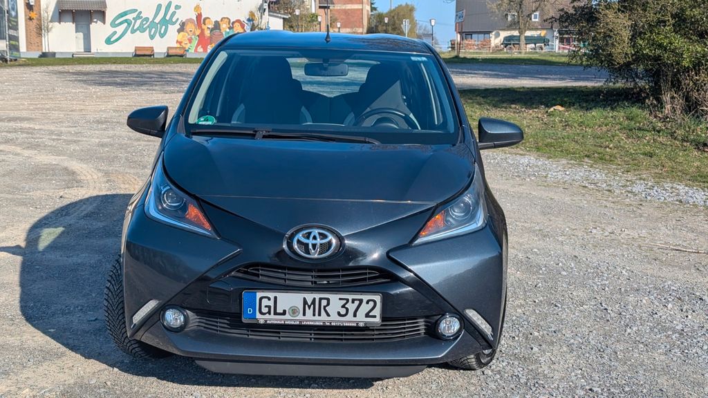 Toyota Aygo (X) 114.500 km 6.900 &euro; Leichlingen 42799
