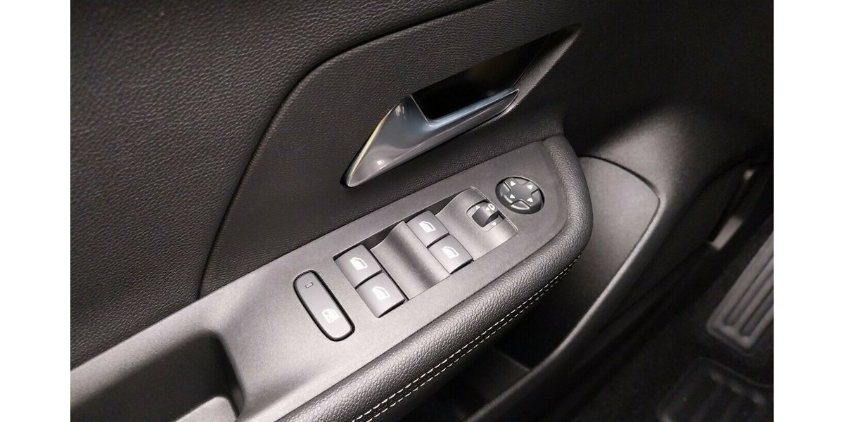 Opel Mokka GS 48V Hybrid, Kamera, LED-Matrix Licht 5.000 km 29.980 € HAAN 42781