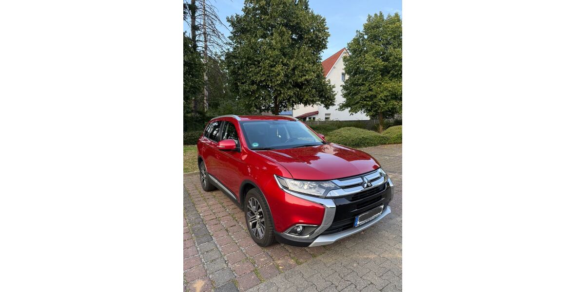 Mitsubishi Outlander 64.000 km 15.900 &euro; Solingen 42657