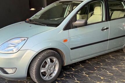 Ford Fiesta 205.000 km 1.690 &euro; Köln 50827