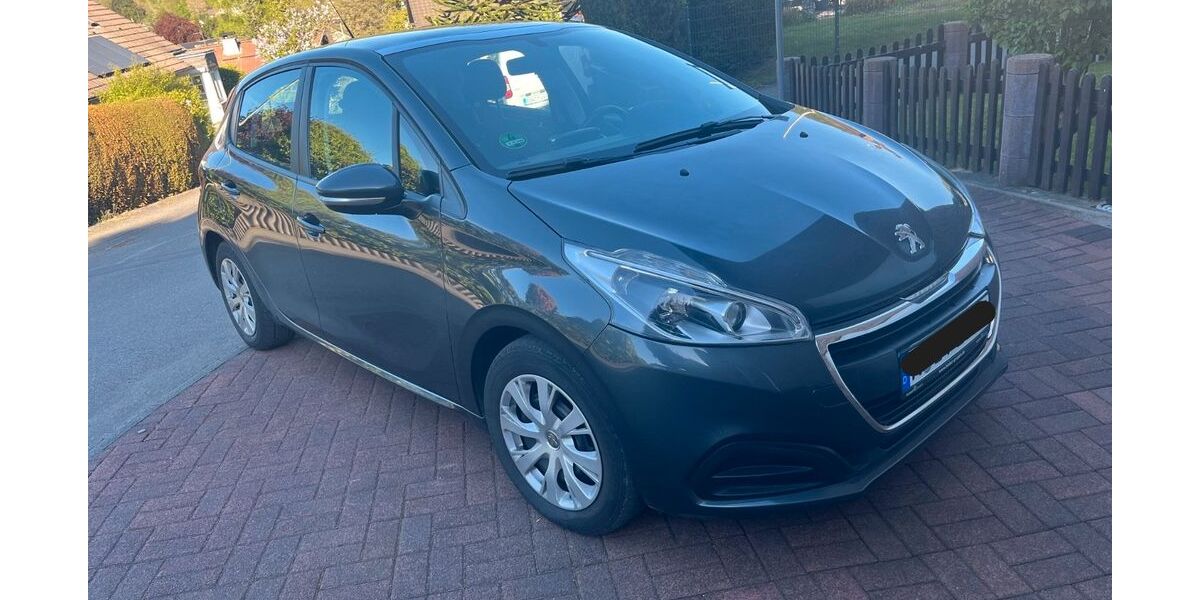 Peugeot 208 133.000 km 6.100 &euro; Köln 50677