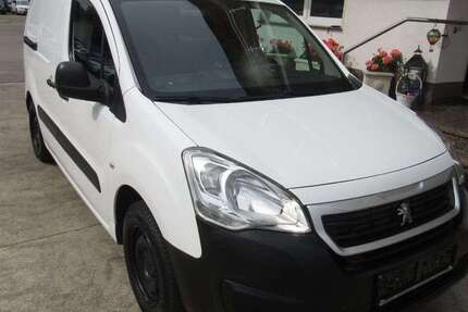 Peugeot Partner 133.000 km 7.700 € Leverkusen 51371