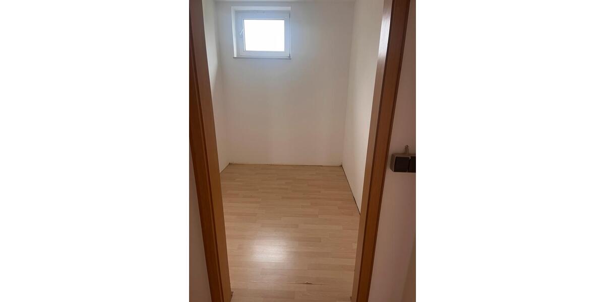 Terrassenwohnung Wermelskirchen - 3 Zimmer, 101 m&sup2;, 1.200&euro; | Angebot:26400653