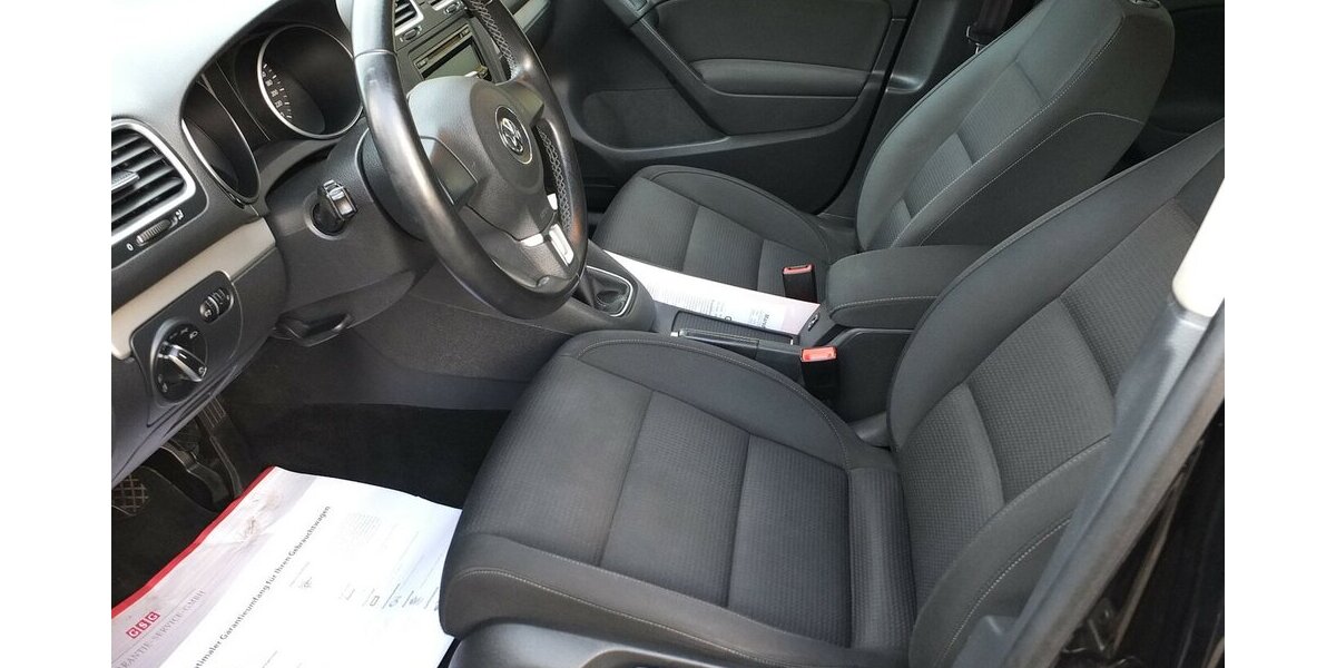 VW Golf 1.6TDi BLACK WEEK 25:TEAM EINPARKHILFE SHZ TE 159.855 km 6.904 € Köln 50858