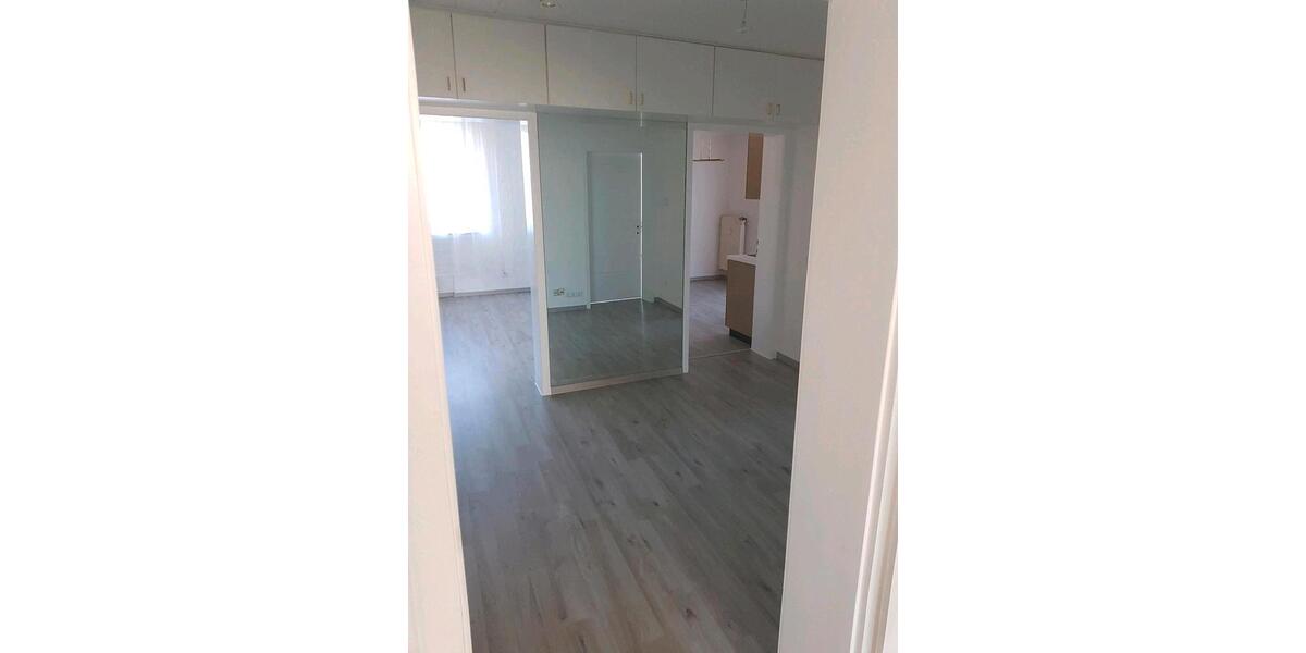 Etagenwohnung Solingen Wald - 3 Zimmer, 83 m&sup2;, 800&euro; | Angebot:26335365