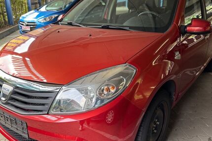 Dacia Sandero 141.000 km 1.350 € Ennepetal 58256