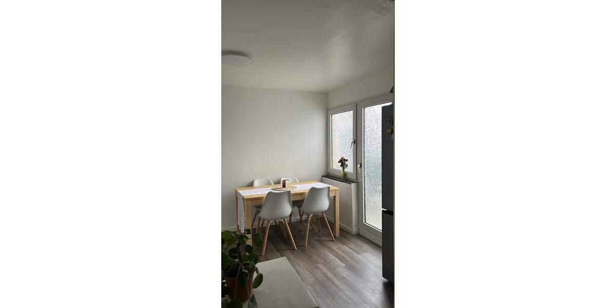 Erdgeschoßwohnung Düsseldorf Heerdt - 2 Zimmer, 55 m&sup2;, 995&euro; | Angebot:27618462