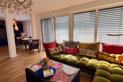 Luxuriöse, vollmöblierte 2,5-Zimmer-Wohnung zur Miete zimmer