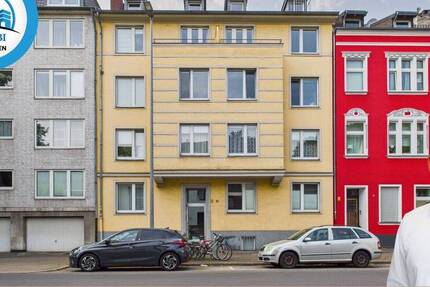 Bezugsfreie Eigentumswohnung mit zwei Balkonen in attraktiver Lage von Düsseldorf-Rath