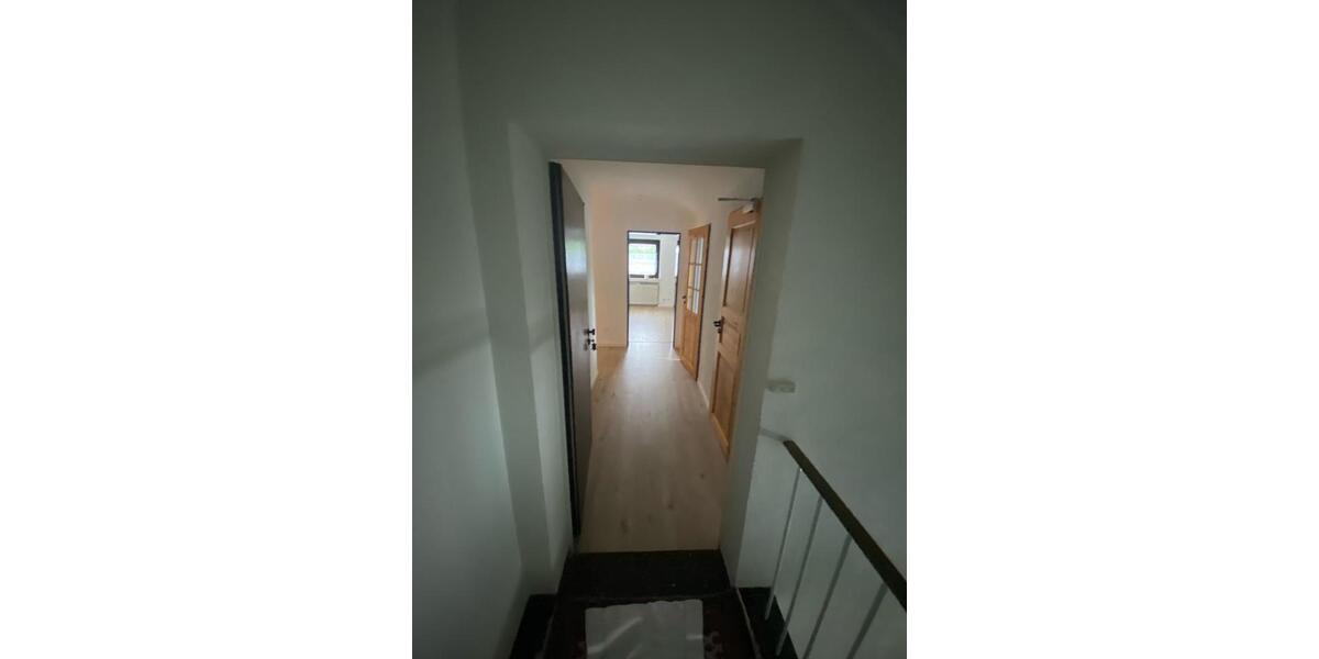 Dachgeschoßwohnung Wermelskirchen - 2 Zimmer, 35 m&sup2;, 350&euro; | Angebot:25850356