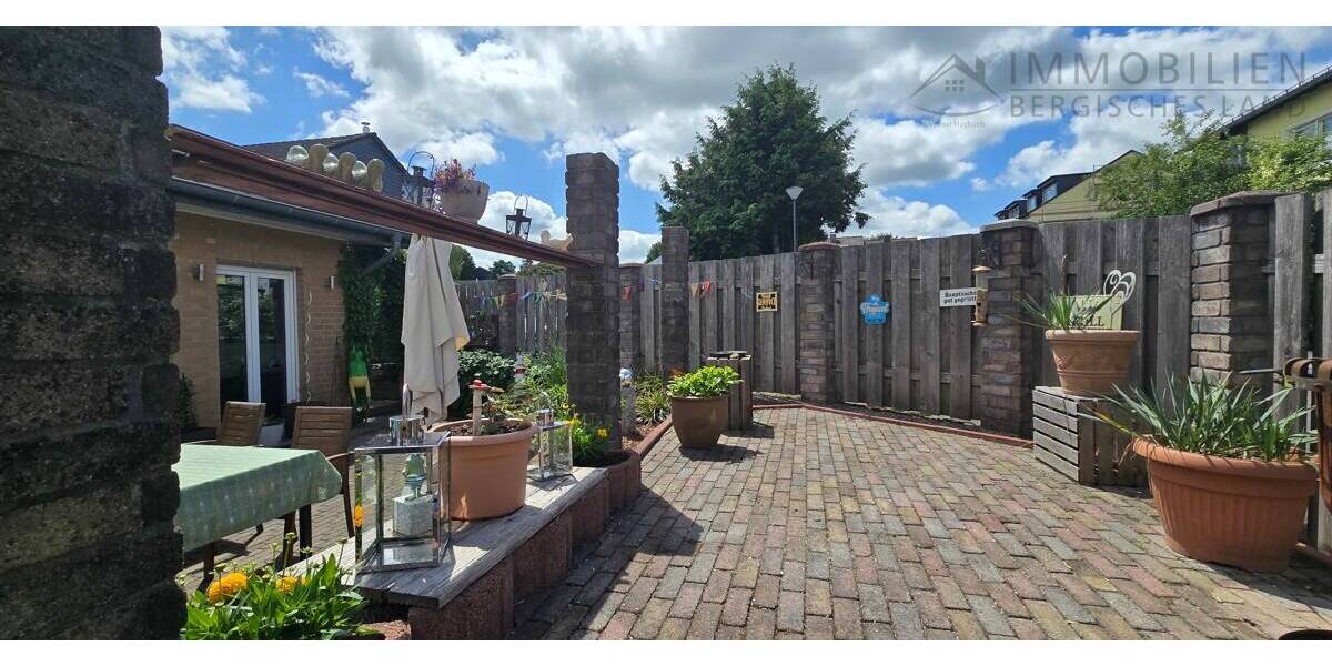 Reihenendhaus Hückeswagen Innenstadt - 4 Zimmer, 110 m&sup2;, 325.000&euro; | Angebot:21321687