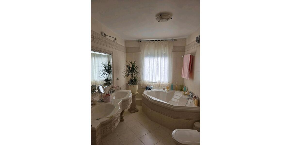 Einfamilienhaus Velbert - 7 Zimmer, 155 m&sup2;, 659.000&euro; | Angebot:27296261