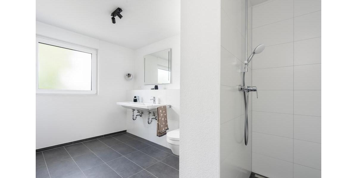 Doppelhaushälfte Pulheim - 5 Zimmer, 185 m&sup2;, 2.440&euro; | Angebot:25789780