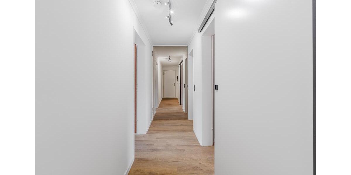 Dachgeschoßwohnung Düsseldorf Derendorf - 2 Zimmer, 95 m&sup2;, 1.300&euro; | Angebot:25790793