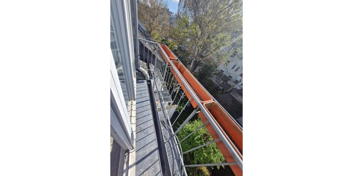 Dachgeschoßwohnung Köln Mülheim - 2 Zimmer, 27 m&sup2;, 650&euro; | Angebot:25925620