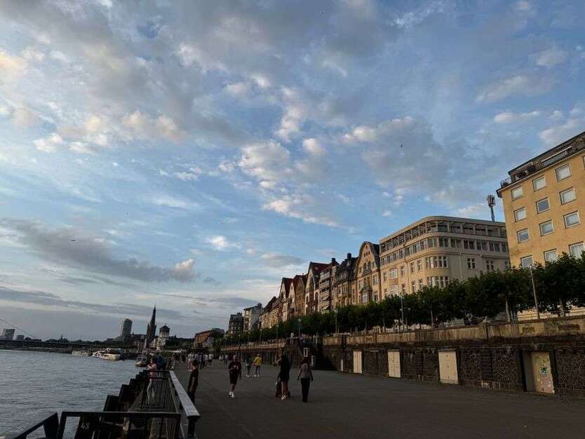 Wohnung zum Kaufen in Düsseldorf 598.000 € 105 m² 4 zimmer