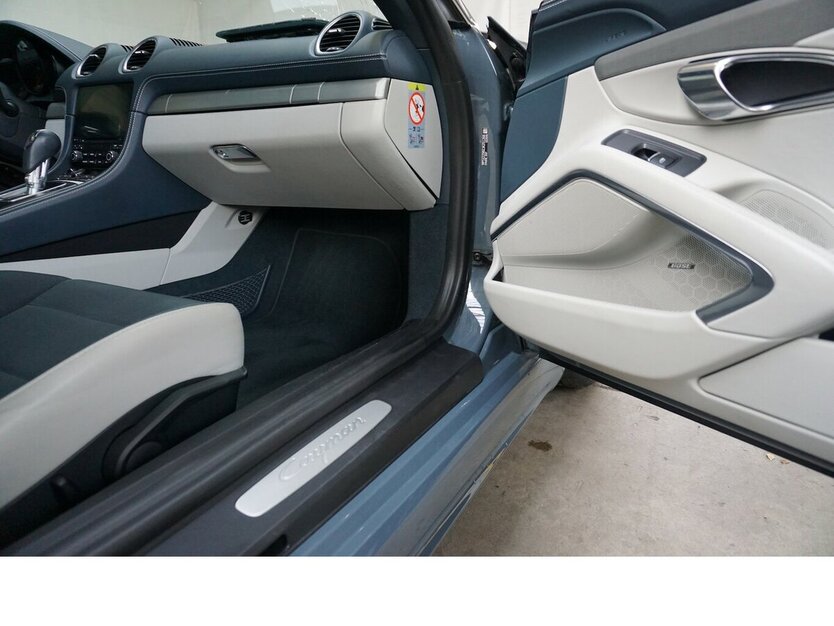 Porsche Cayman 718 Leder Bose Kamera 20´ Sportsitze Plus 54.642 km 32.900 € Wuppertal 42327