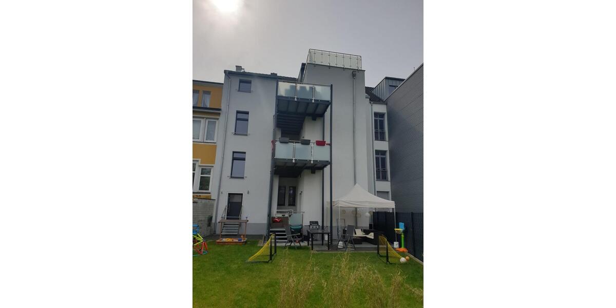 Etagenwohnung Hattingen - 5 Zimmer, 125 m&sup2;, 1.250&euro; | Angebot:24344944