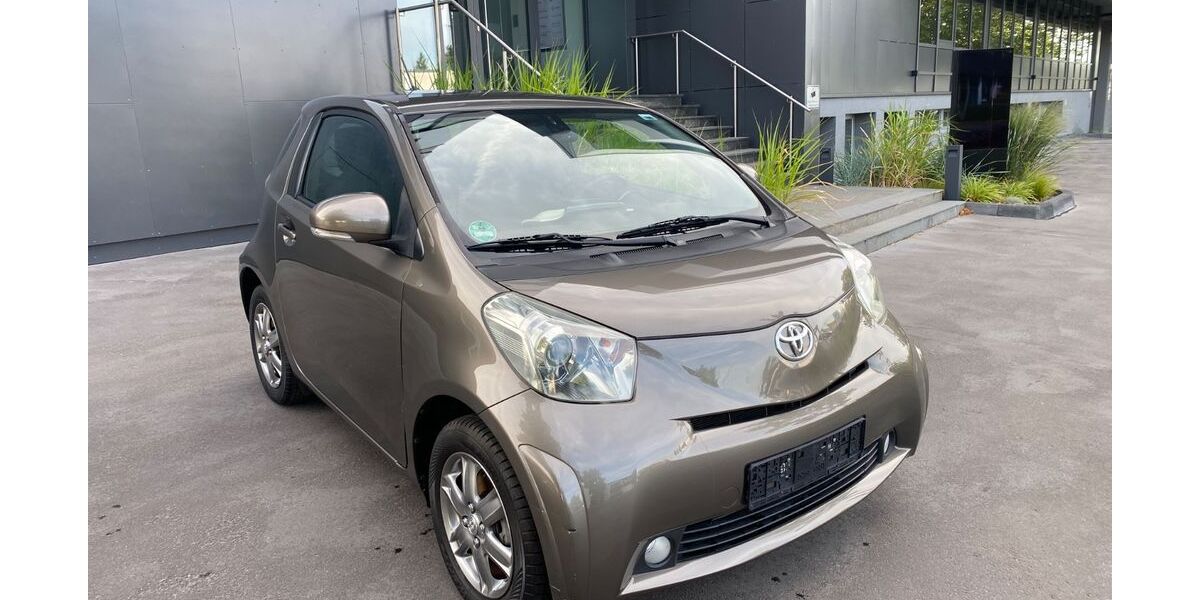 Toyota IQ 120.000 km 4.990 € Köln 50739