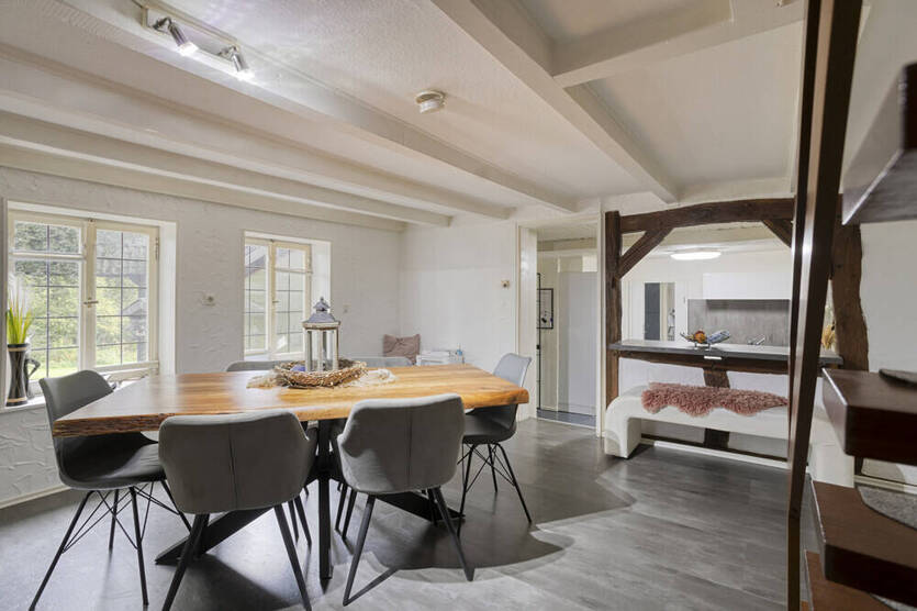 Außergewöhliches Anwesen mit mehreren Häusern mitten in der Natur 6 zimmer