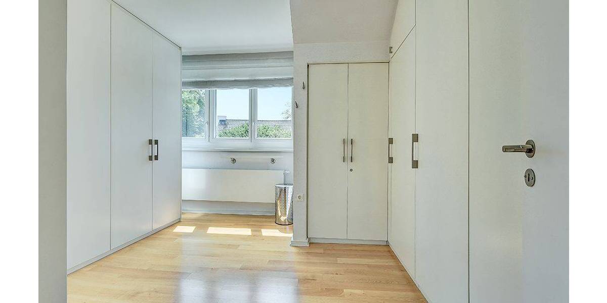 Einfamilienhaus Düsseldorf Golzheim - 8 Zimmer, 270 m&sup2;, 3.890.000&euro; | Angebot:23957250